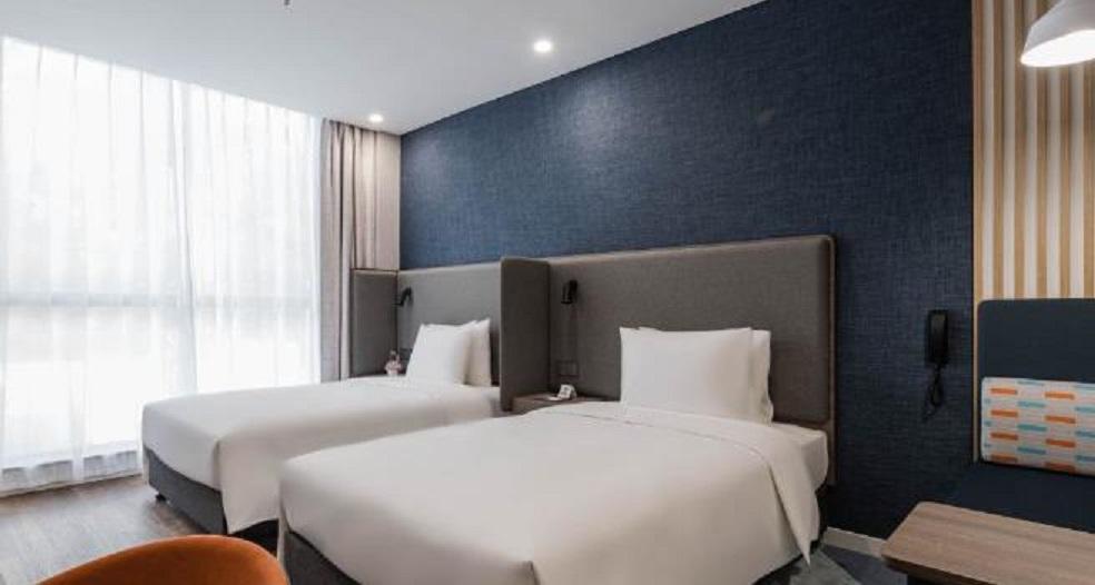 Holiday Inn Express Shanghai Pudong Chuansha, An Ihg Hotel Dış mekan fotoğraf