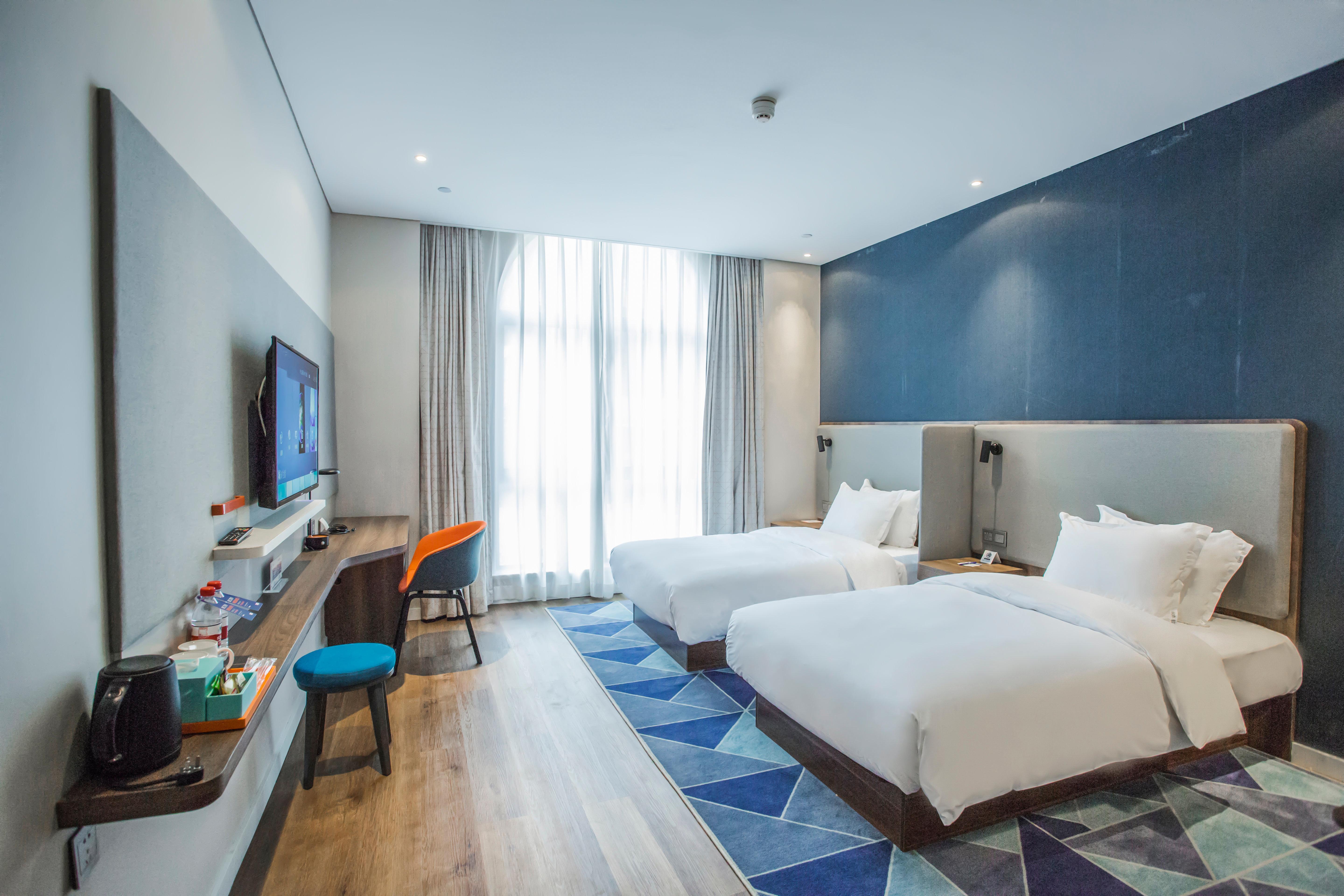 Holiday Inn Express Shanghai Pudong Chuansha, An Ihg Hotel Dış mekan fotoğraf