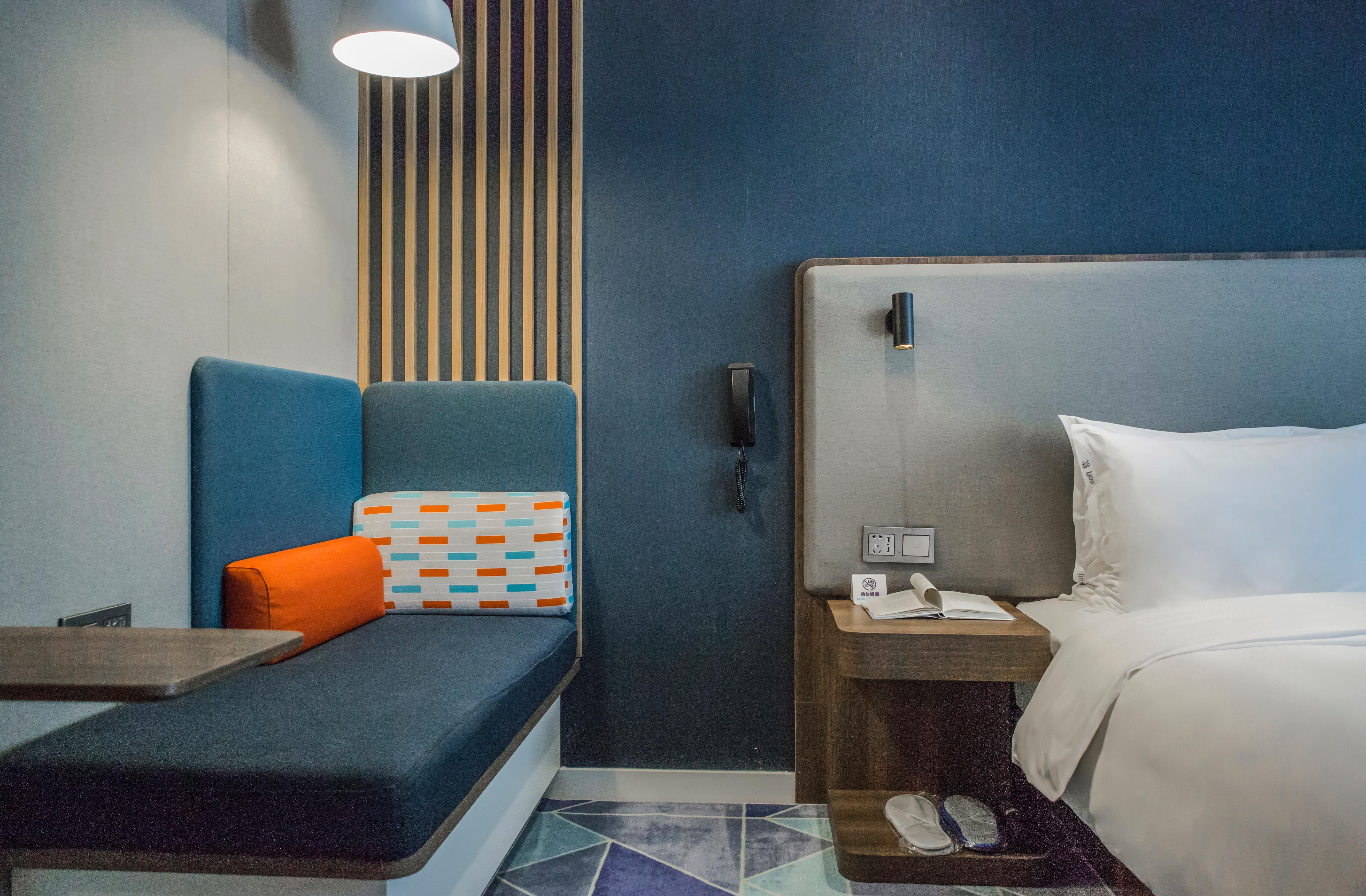 Holiday Inn Express Shanghai Pudong Chuansha, An Ihg Hotel Dış mekan fotoğraf