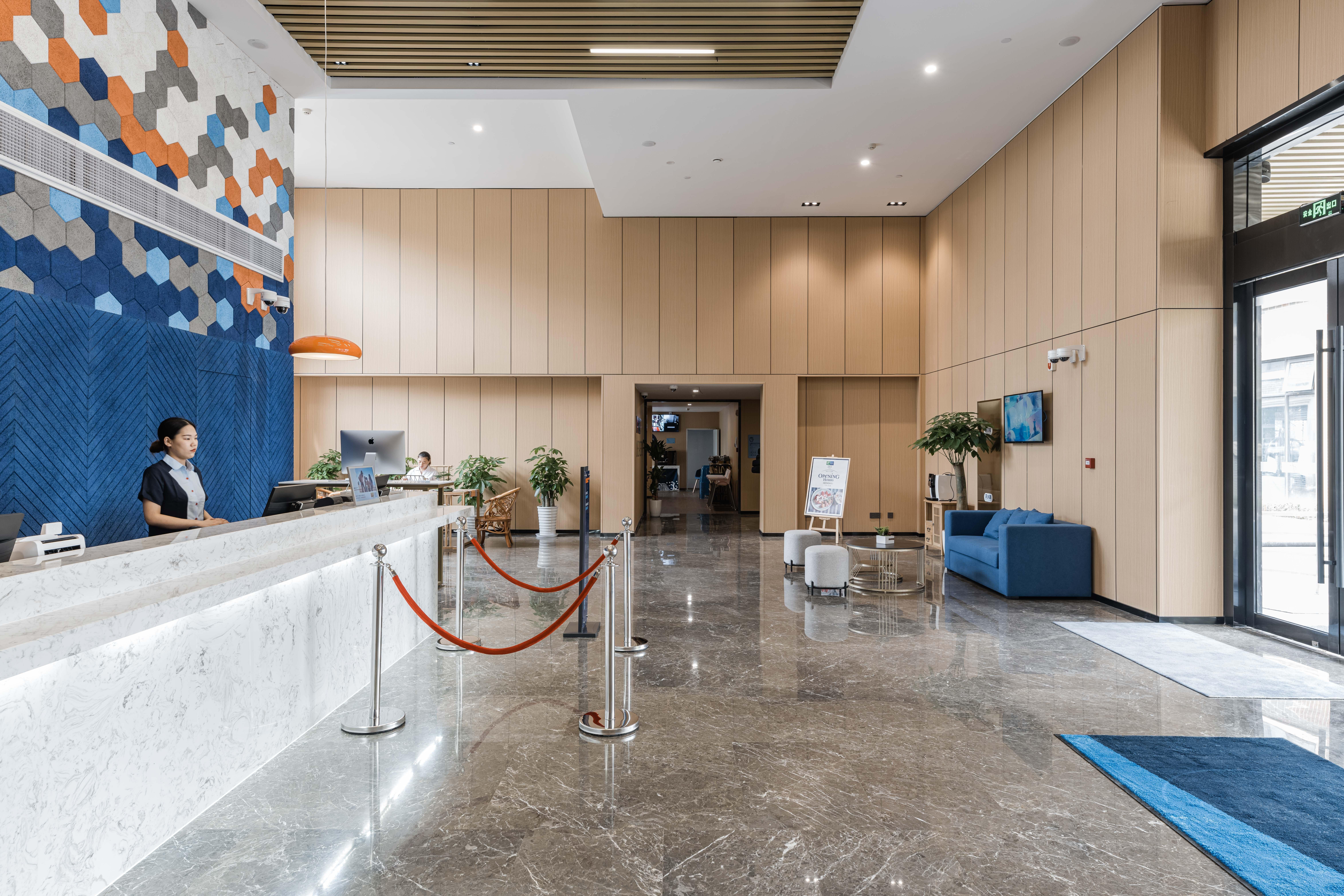 Holiday Inn Express Shanghai Pudong Chuansha, An Ihg Hotel Dış mekan fotoğraf