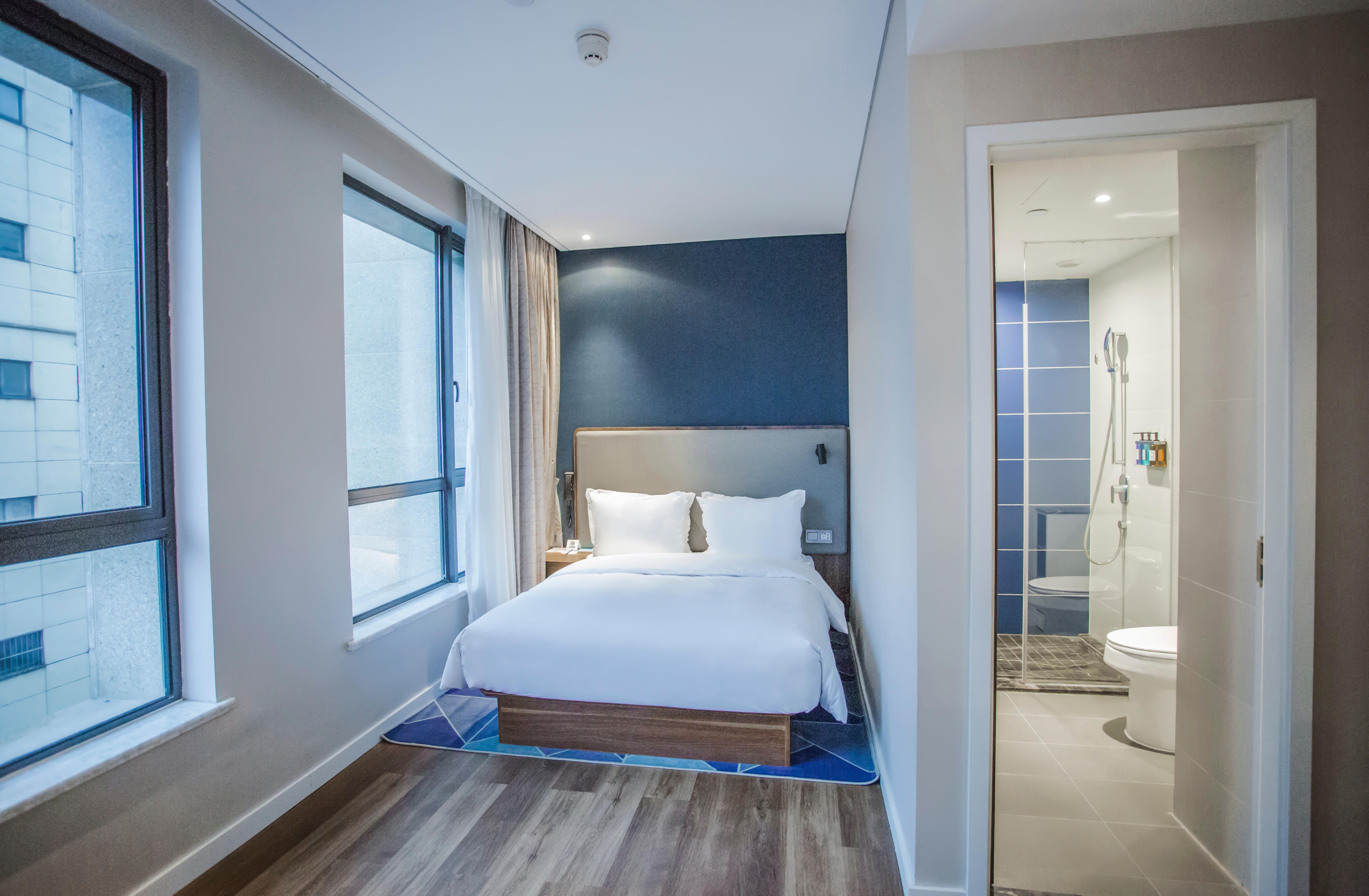Holiday Inn Express Shanghai Pudong Chuansha, An Ihg Hotel Dış mekan fotoğraf